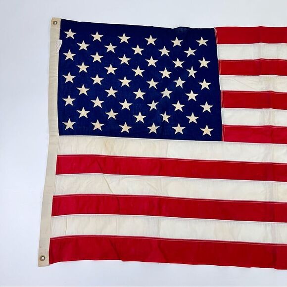 Vintage Valley Forge Flag Co. Spring City PA. 3’ x 5’ 100% Cotton Pioneer Flag - Picture 2 of 13